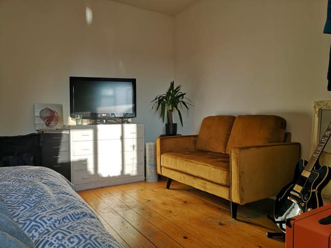 Double room in calm and clean houseshare E17 Main Photo