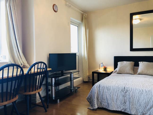 Big Double room with balcony. Swiss Cottage  Main Photo