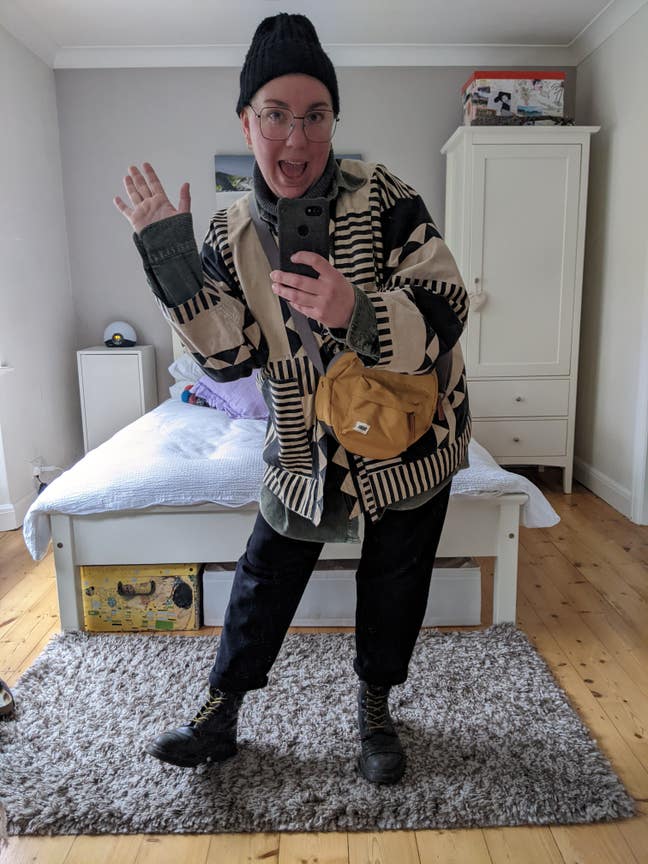 Considerate female housemate seeking a happy home Main Photo
