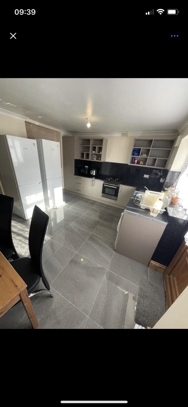 Double Room to Let  Main Photo