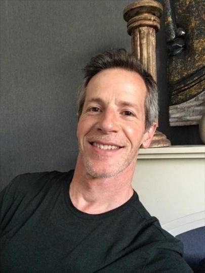 Clean quiet sorted mature guy Main Photo