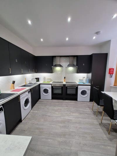 *Avail Aug* Brand New En-Suites,Professional House Main Photo