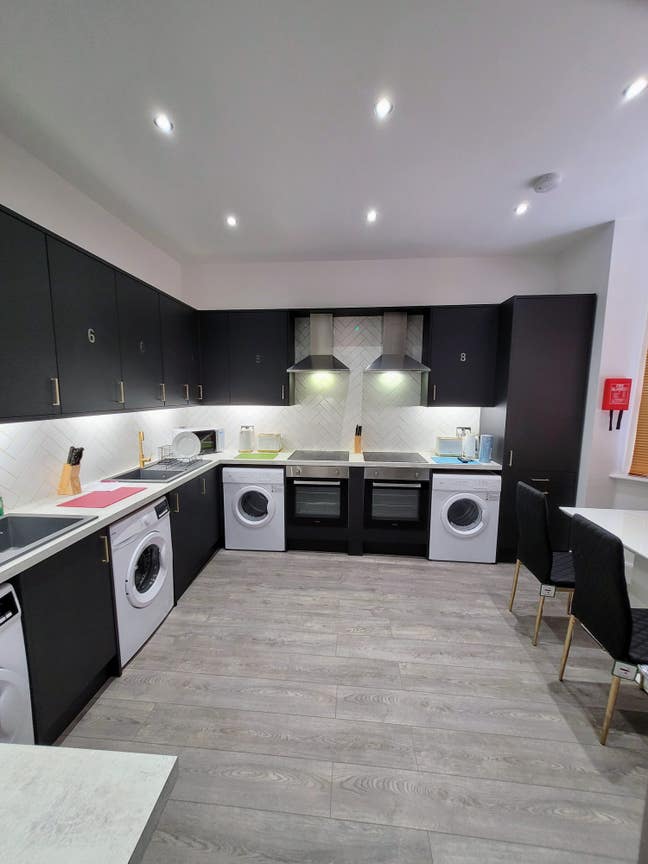 *Avail Aug* Brand New En-Suites,Professional House Main Photo