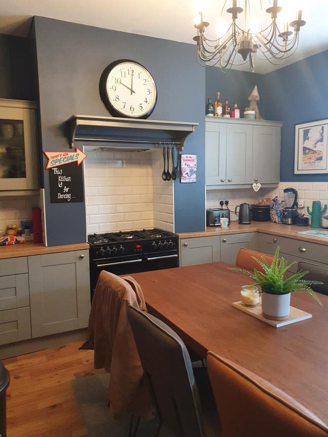 Double room close to shops, bars, public transport Main Photo