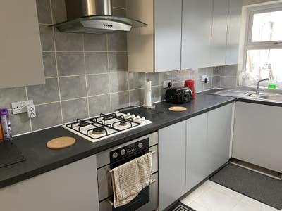 Rooms available in Large House (bills inc) Main Photo