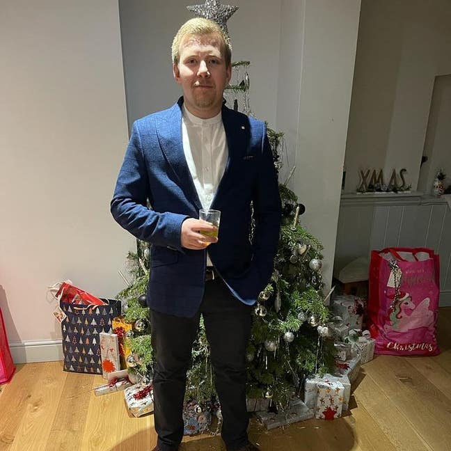 I am a professional male aged 29. I am lookin... Main Photo