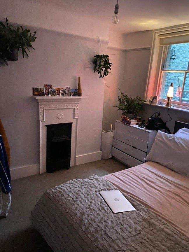 Terraced House in Kennington Main Photo