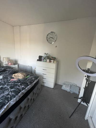 Double bedroom in East London  Main Photo