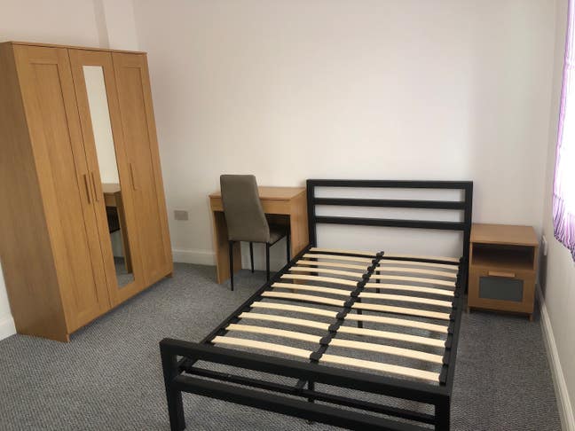 Furnished  en suite single  room   Main Photo