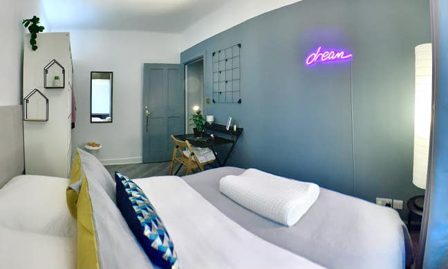 Zone 1_Double Room_ Quiet Short Stay Main Photo