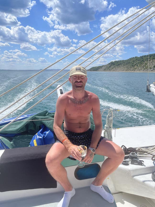 Strong powerful and beautiful.  BE happy  Main Photo