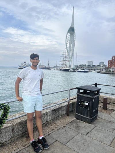 Friendly guy looking for single/double room. Main Photo