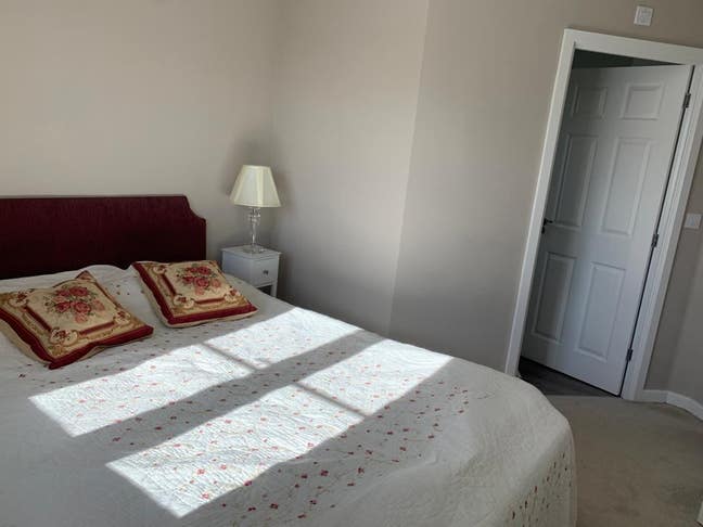  Double bed, en-suite room in the Cotswolds Main Photo