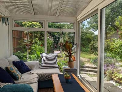 Bright 2-bed house near Swanpool – bills incl Main Photo
