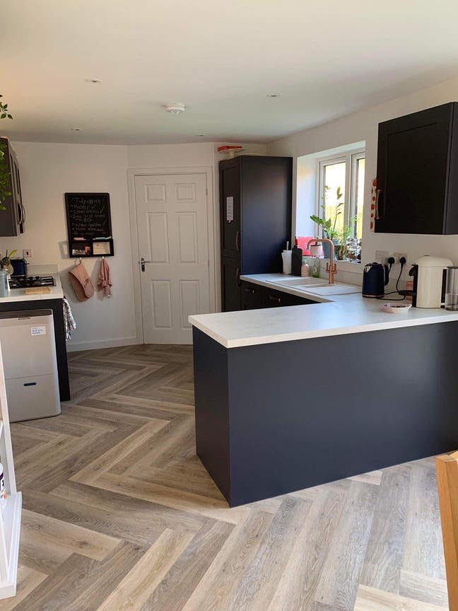 Lovely double room in shared house  Main Photo