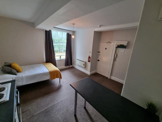 Studio Style Room - Worcester City Main Photo