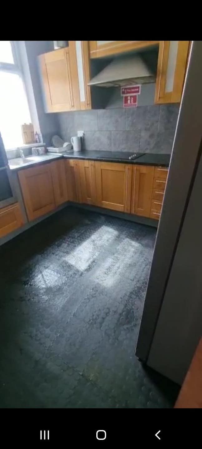 Low Deposit, Double Room £100pw. All Inclusive  Main Photo