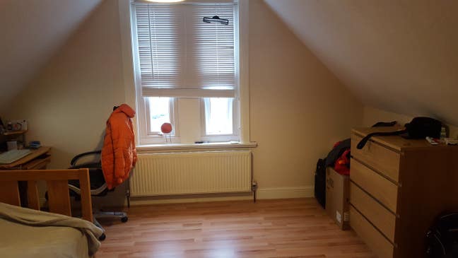 Large Double Bedroom in Beautiful Maisonette Main Photo