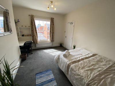 🦅Large double room/NN1/&pound;565- NGH🦅 Main Photo