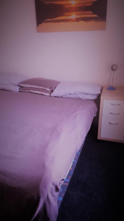 Double Room Available 10/15 mins from City Centre  Main Photo