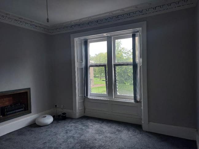 New - Spacious Large Double Room - Tenement Flat Main Photo