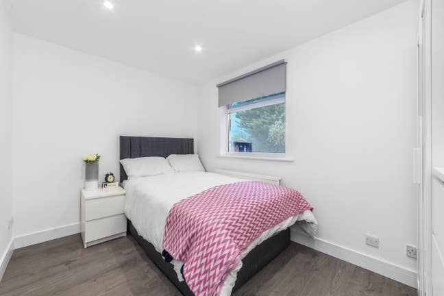 Modern Ensuite Rooms in Friendly Shared Home Main Photo