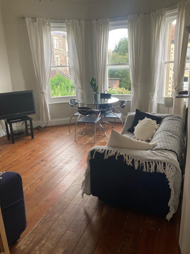 Room available in Cotham flat Main Photo