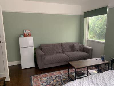 Large studio room in beautiful period home  Main Photo