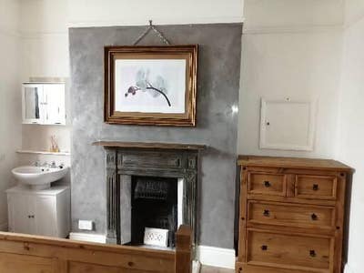 Room available close to town centre Main Photo