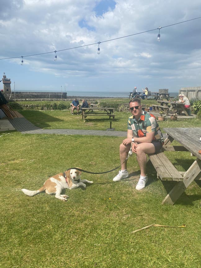 Professional male seeking double room Main Photo