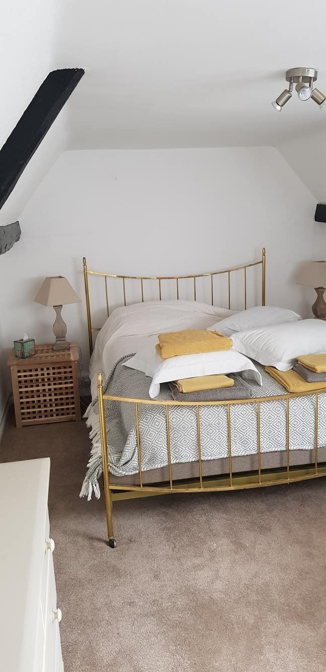 Double self contained en-suite room for rent  Main Photo