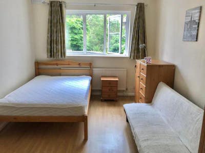 2 Rooms Available in flat in Northcote Road  Main Photo