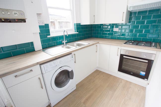 A great two bedroom house available  Main Photo