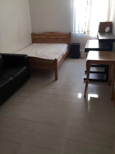 2 bedroom flat 10 mins walk to UEA Main Photo
