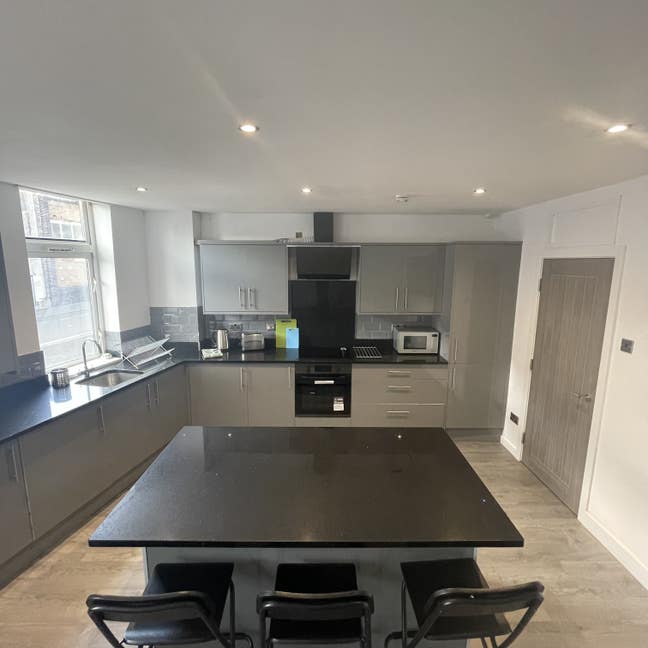 City Centre Student Room to Rent - Bills inc  Main Photo