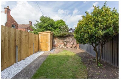 Double bedroom inc bills house share-Professionals Main Photo