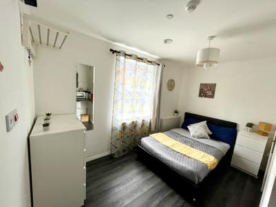 Professionals Studios Wolverhampton Main Photo