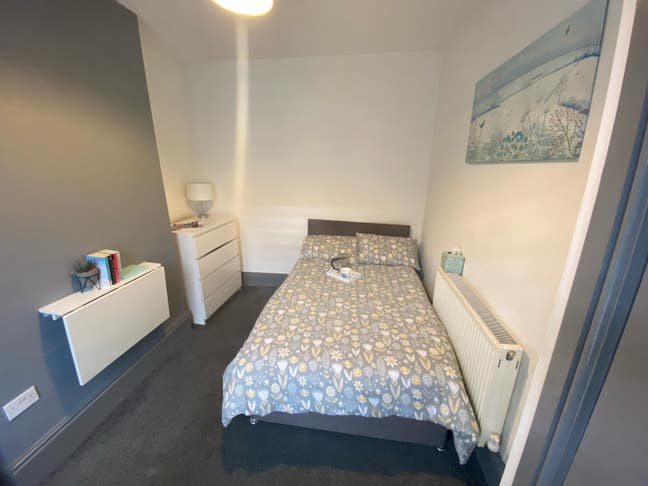 CS - Ground Floor Double Room Near Town Centre.  Main Photo