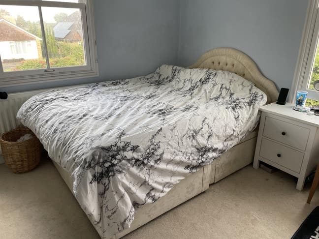 Double room in comfortable large house Main Photo