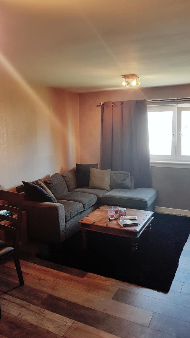 Spacious double room available 15th of August  Main Photo