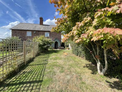 Double Room Available in Rural Location Main Photo