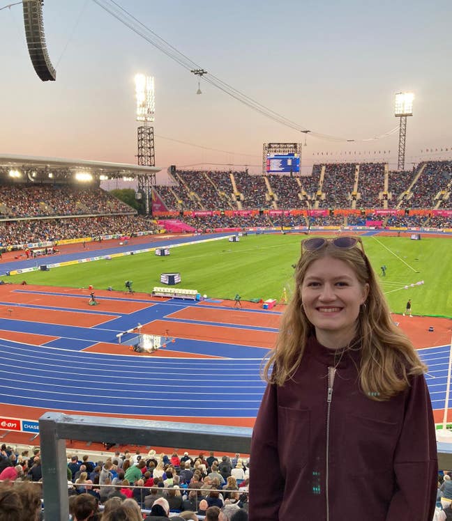 Professional Female looking for a room Main Photo