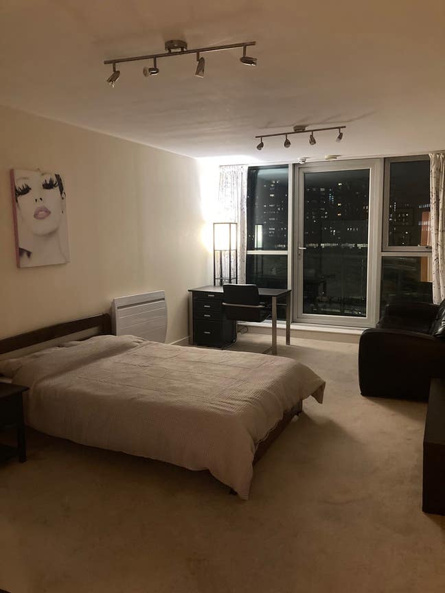 Specious Double Room with Balcony, Gym and views. Main Photo