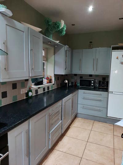 Double room in comfortable home Main Photo