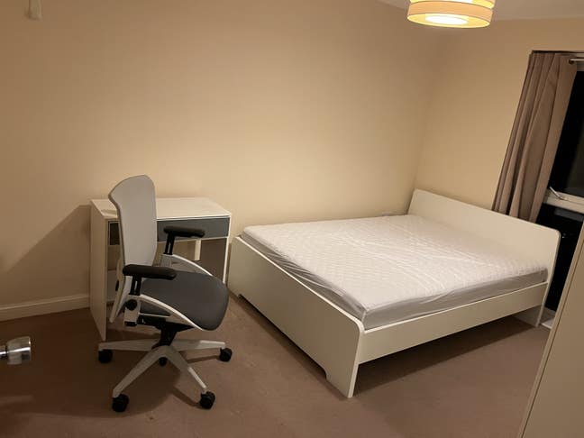 Room to rent in Charlton Hayes Bristol bs345ag Main Photo