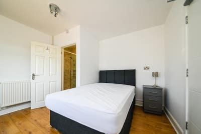 Stunning En-Suite Double Room – All Bills Included Main Photo