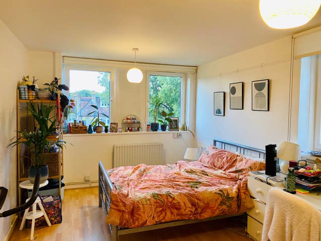 Spacious flat in Putney looking for new housemate Main Photo