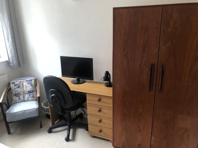 Single Room with Own Bathroom Main Photo