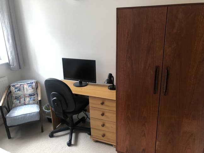 Single Room with Own Bathroom Main Photo