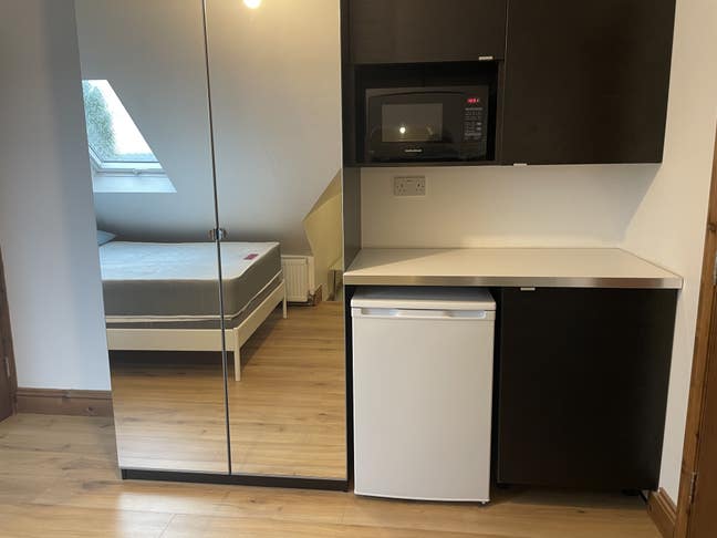 Large en-suite double, bills included, NW2 Neasden Main Photo